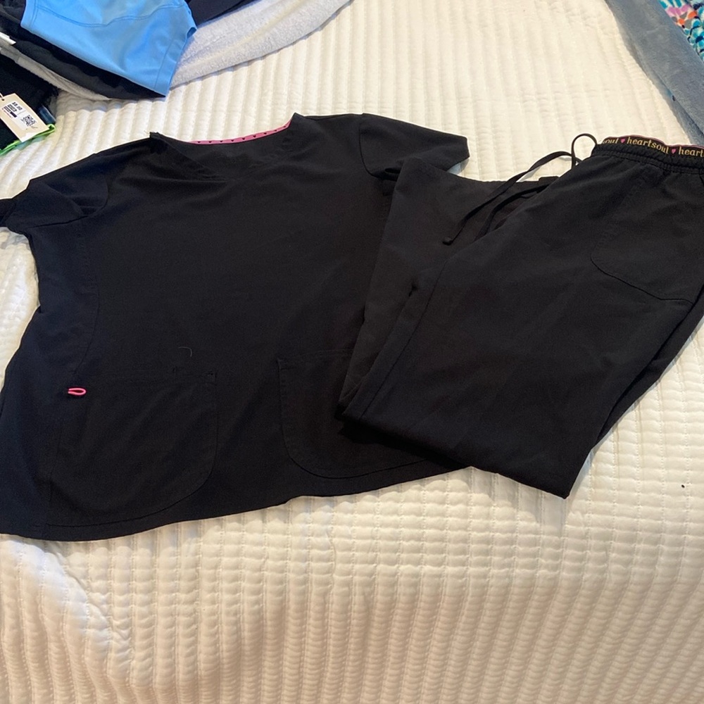 Women’s scrub set